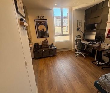 Location Appartement 1 pièce 23m² LYON 7ème - Photo 1