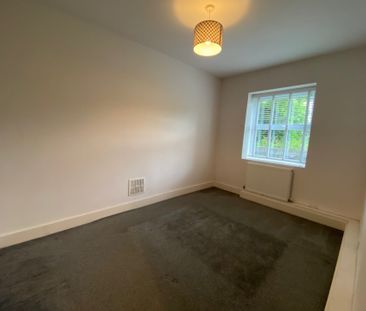 Flat 1 - Photo 4