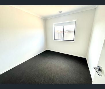 13 Canmore Street, Werribee, Vic 3030 - Photo 1
