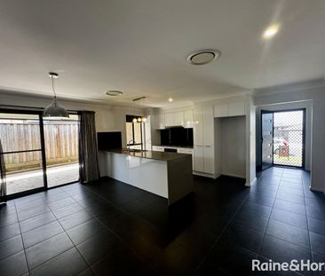 1 Sandpiper Circuit, Aberglasslyn, NSW 2320 - Photo 3