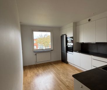 Syster Jennys väg 14 C - Foto 5