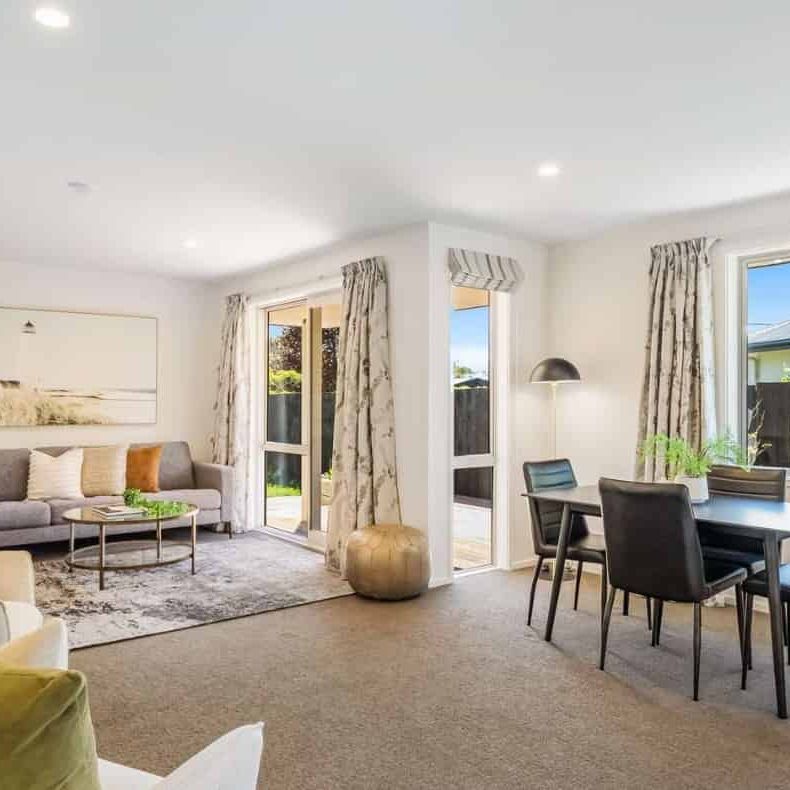 Lovely Three Bedroom Family Home! - Photo 1