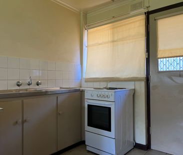 Neat and tidy unit! - Photo 1