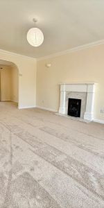 4 bedroom detached house to rent - Photo 4