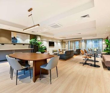 The Oakgate, Leatherhead, KT22 - Photo 2