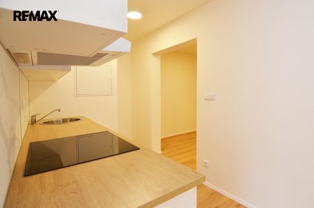 Pronájem bytu 2+kk v družstevním vlastnictví 50 m², Praha 5 - Hlubočepy - Fotografie 4