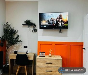 1 bedroom in a house share to rent - Photo 4