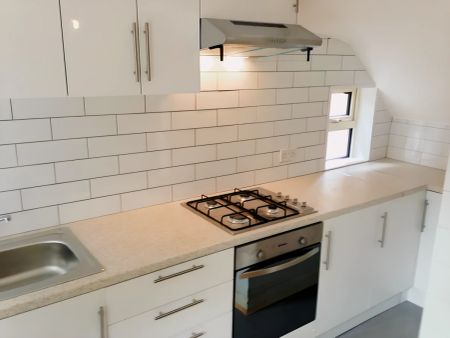 3 Bed 1 Bath - Photo 5