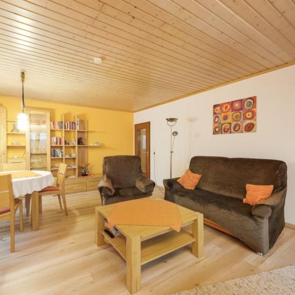 Eberbach: Möblierte und gepflegte 2-Zimmer-Wohnung in stadtnaher Lage! - Photo 1