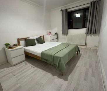 Room in a Shared House, Hilda Road, E16 - Photo 4