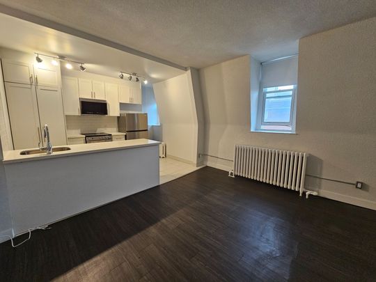 For Lease - 72 Wellesley Street Unit# 203, Toronto, Ontario - Photo 1