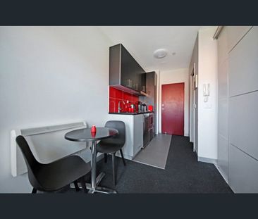 9/887 Toorak Road, Camberwell, Vic 3124 - Photo 2