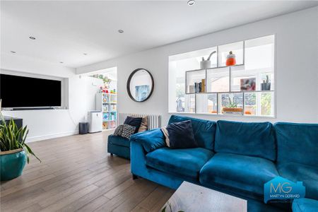 3 bedroom end of terrace house to rent - Photo 4