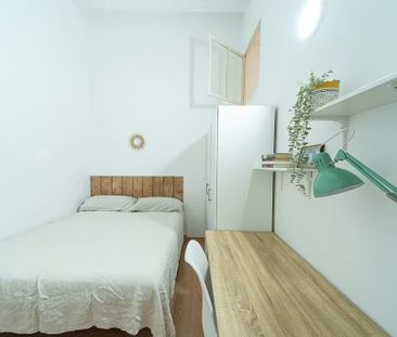 Ronda de Sant Pere, Barcelona, Catalonia 08010 - Photo 3