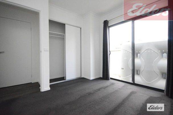 Modern Central Townhouse - Photo 1