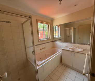 2 bedroom family home in peaceful estate - Photo 5