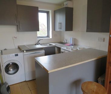 Studio to rent - Photo 6