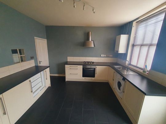 3 bedroom terraced house to rent - Photo 1