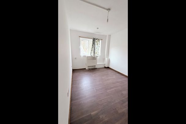 2 Bed Flat, Herrick Lodge, LE4 - Photo 1