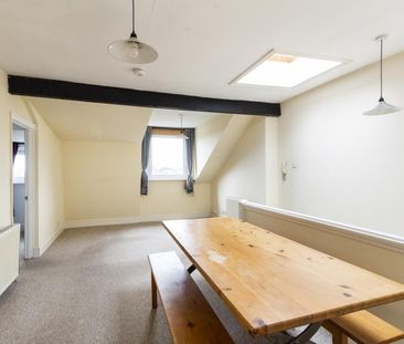 2 Bed Flat - Photo 5