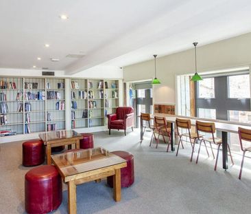 1 bedroom in a flat share to rent - Photo 6