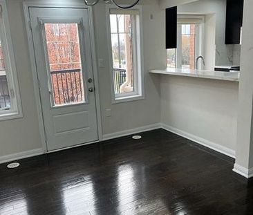 For Lease - 21 Arnprior Road, Brampton, Ontario - Photo 3