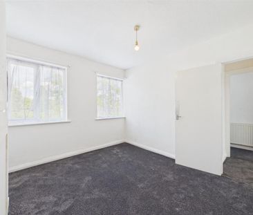 3 bedroom apartment to rent - Photo 2