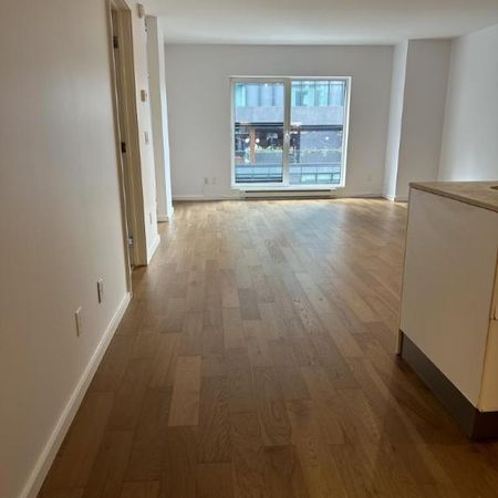 3 1/2 - Montréal (Ville-Marie (Centre-ville)) - 1 750 $/mois - Photo 4