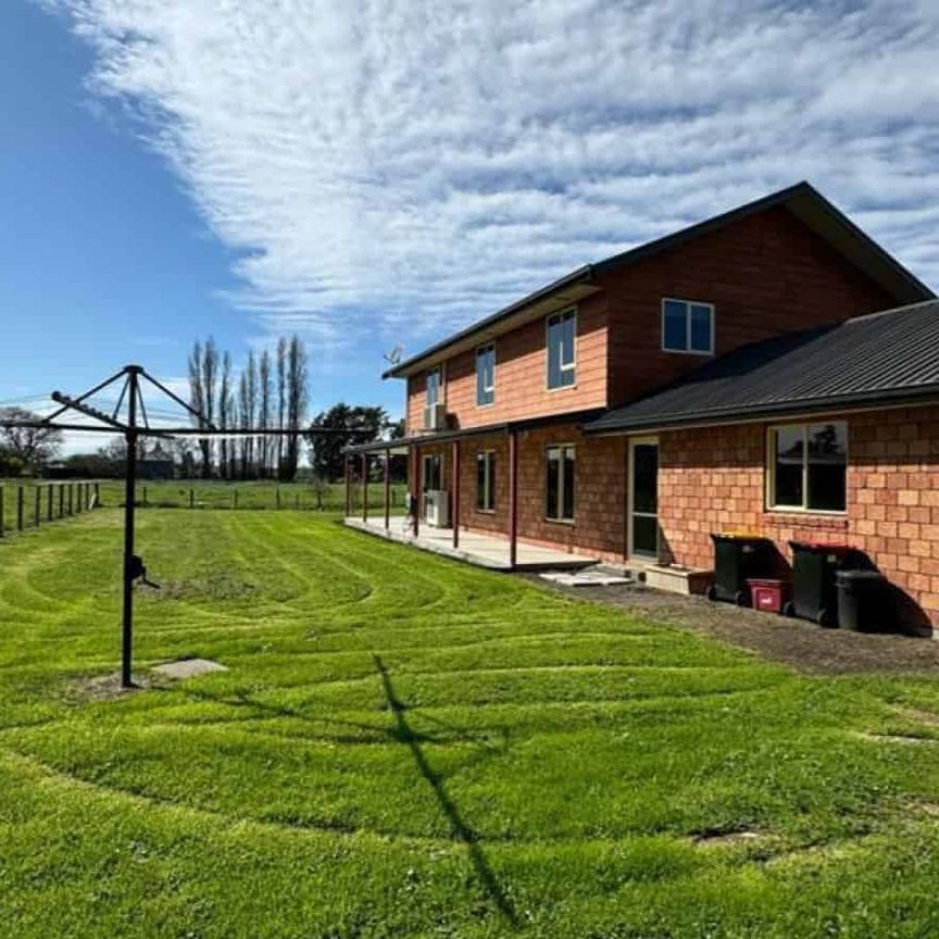 A blend of size, style, and location to suit a variety of lifestyle needs - Photo 1