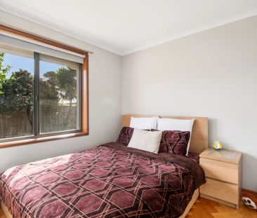 “Spacious 4-Bedroom Family Home in Montague Farm” - Photo 2