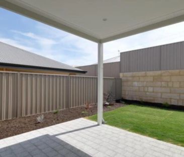 SPACIOUS FAMILY HOME - Photo 6