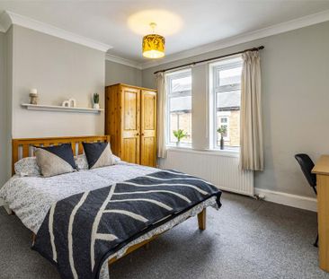 4 bedroom terraced house to rent - Photo 6