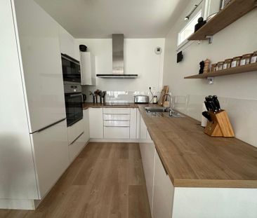 Location Appartement 3 pièces 69m² LE PLESSIS ROBINSON 92350 - Photo 3