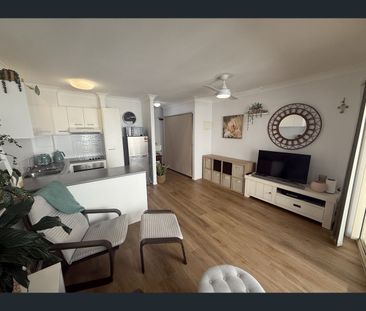 15/416 Marine Parade, Biggera Waters, Qld 4216 - Photo 3