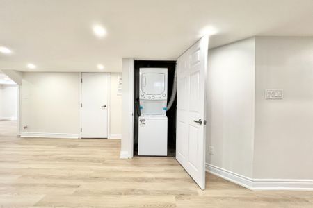 For Lease - 411 Grindstone Trail Unit# BSMT, Oakville, Ontario - Photo 3