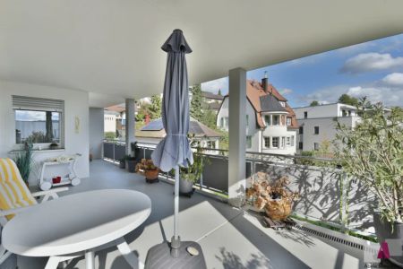 Moderne und sehr große 4-Zimmer-Wohnung in top Lage von Weil am Rhein - Photo 2