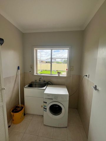 Sunshine North - Photo 2