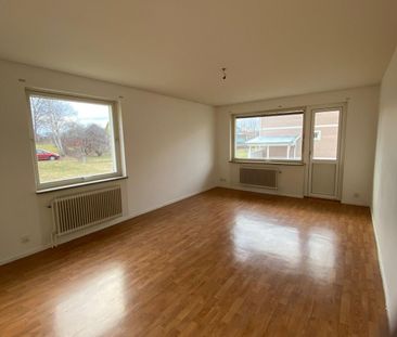 Kristinas väg 25 - Photo 1