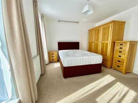 2 bedroom terraced house to rent - Photo 4