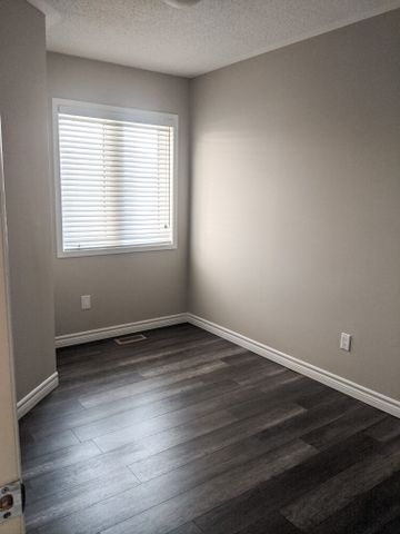 For Lease - 4600 Kimbermount Avenue Unit# 44, Mississauga, Ontario - Photo 4