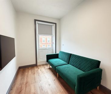 Flat B, 49 Holyhead Road - Photo 1