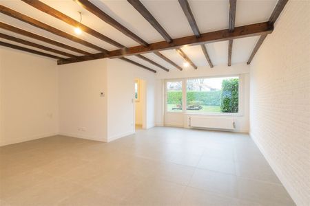 Gezellige gerenoveerde woning in een rustige wijk, met ruime tuin en garage - Photo 2