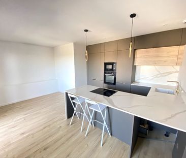 � louer Appartement T3 meubl� avec grande terrasse, parking et cave... - Photo 3