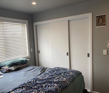 Modern 3 Bedroom Townhouse - Photo 1
