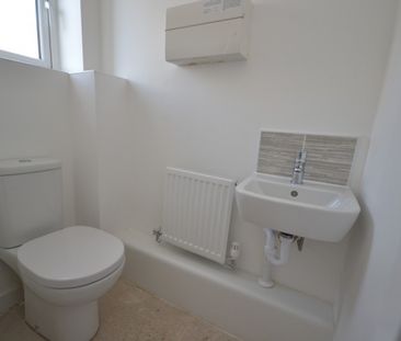 2 bed Semi-Detached House for Rent - Photo 5