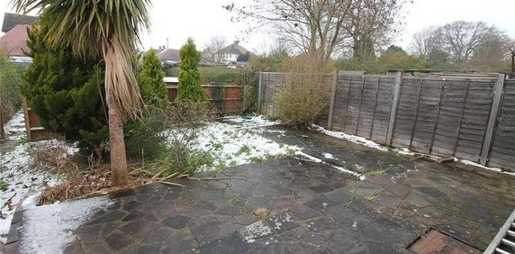 Goring Way, Greenford, UB6 - Photo 2