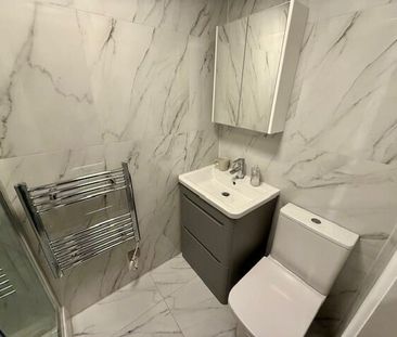 Craufurd Rise, Maidenhead - Photo 1