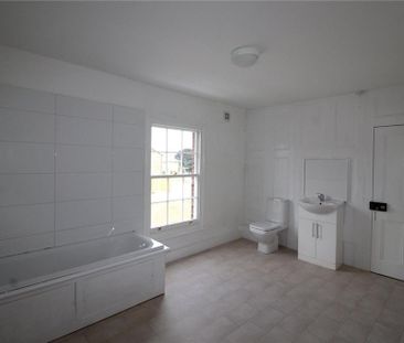 5 bedroom detached house to rent - Photo 1