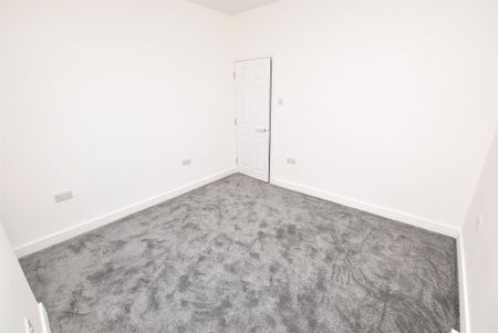 London Road, Romford, RM7 - Photo 4