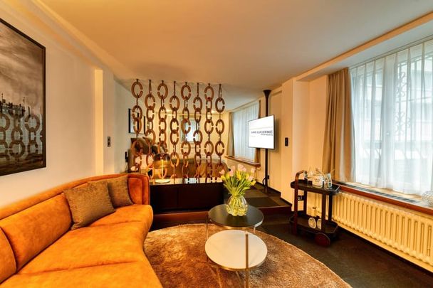 "Exklusives möbliertes Apartment in der Villa Felsenau in Hergiswil am See" - Foto 1